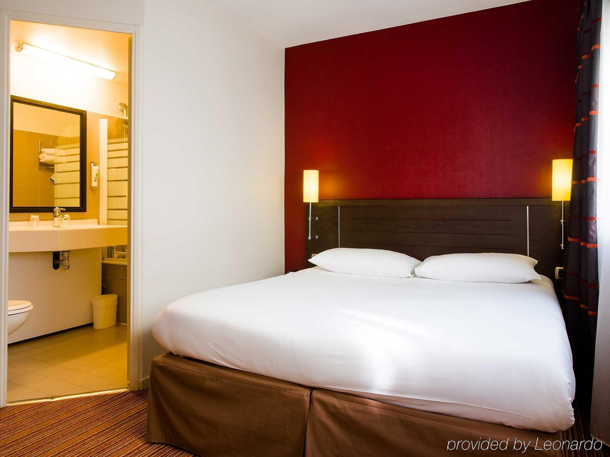 Ibis Styles Nantes Centre Place Royale Buitenkant foto