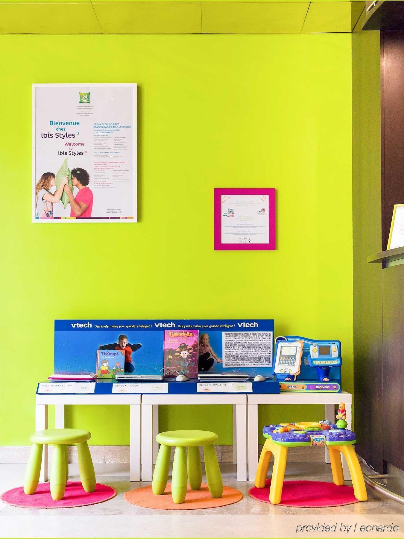 Ibis Styles Nantes Centre Place Royale Buitenkant foto