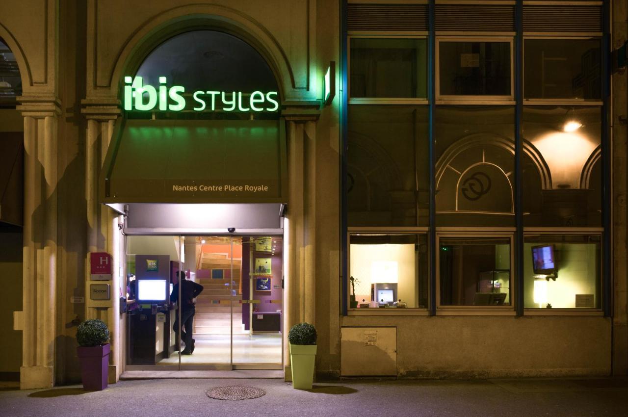 Ibis Styles Nantes Centre Place Royale Buitenkant foto